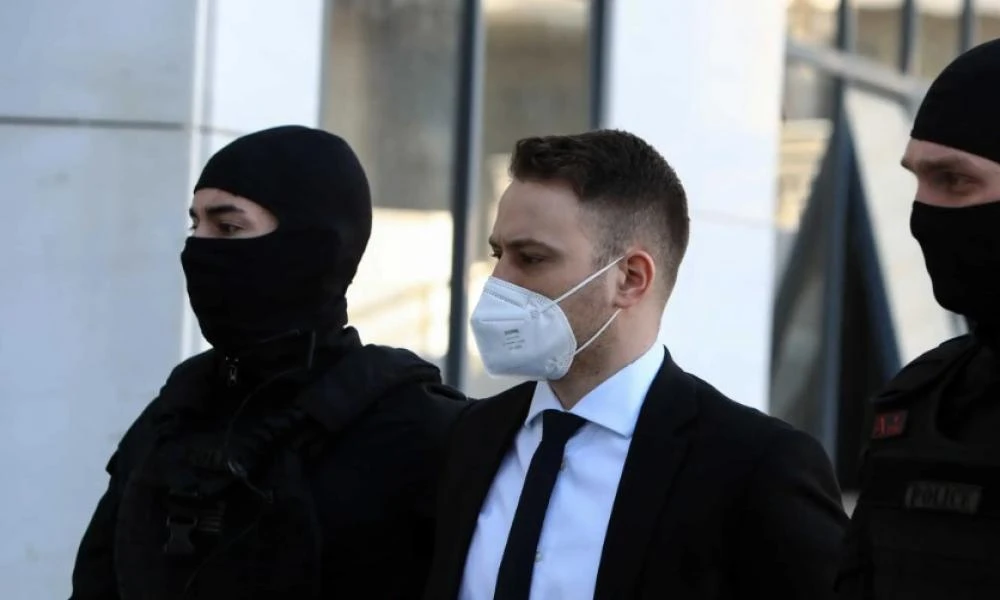 Δίκη Μπάμπη: «Άλλος άνθρωπος δεν έχει ζήσει τέτοιον έρωτα» - Σε εξέλιξη η απολογία